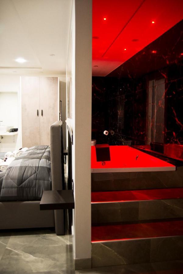 Suite Napoli Sotterranea Con Jacuzzi Exterior photo