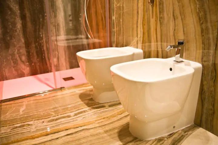 Suite Napoli Sotterranea Con Jacuzzi Exterior photo
